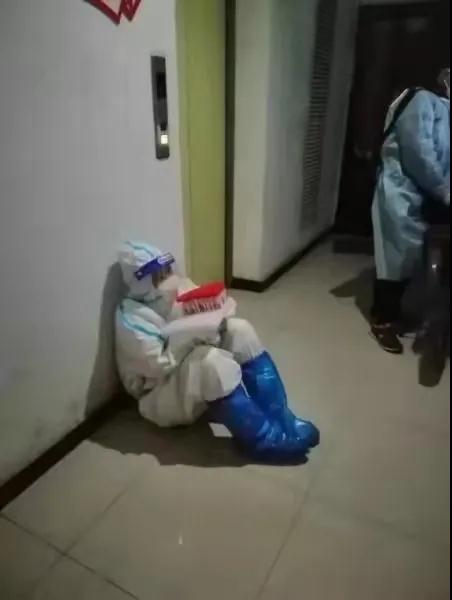 绘家人向英雄的石家庄人民致敬!石家庄加油!(图4) 绘家人向英雄的石家庄人民致敬!石家庄加油!(图4)