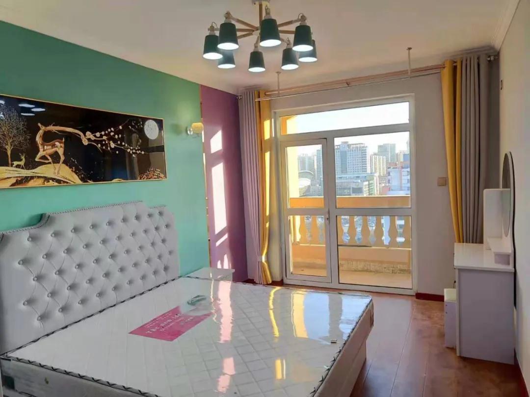 坚持房住不炒 加强房地产贷款管控力度和租赁住房两条腿走路(图1)